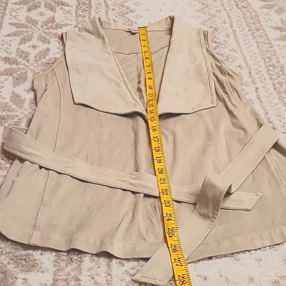 Juicy couture women's open  front vest, Ivory color, size: small - Picture 9 of 11